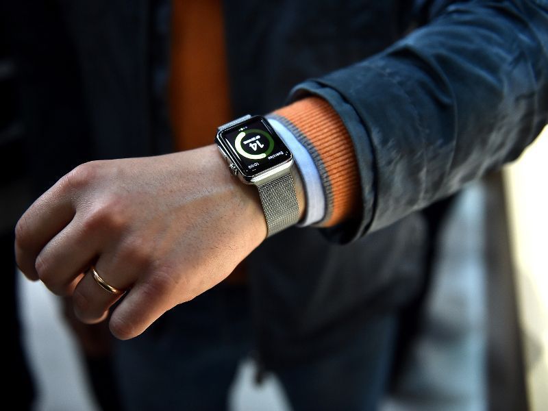CINTURINO MAGLIA TECH-PROTECT MILANESEBAND APPLE WATCH 4 / 5 / 6 / 7 / SE (38 / 40 / 41 MM) SILBER