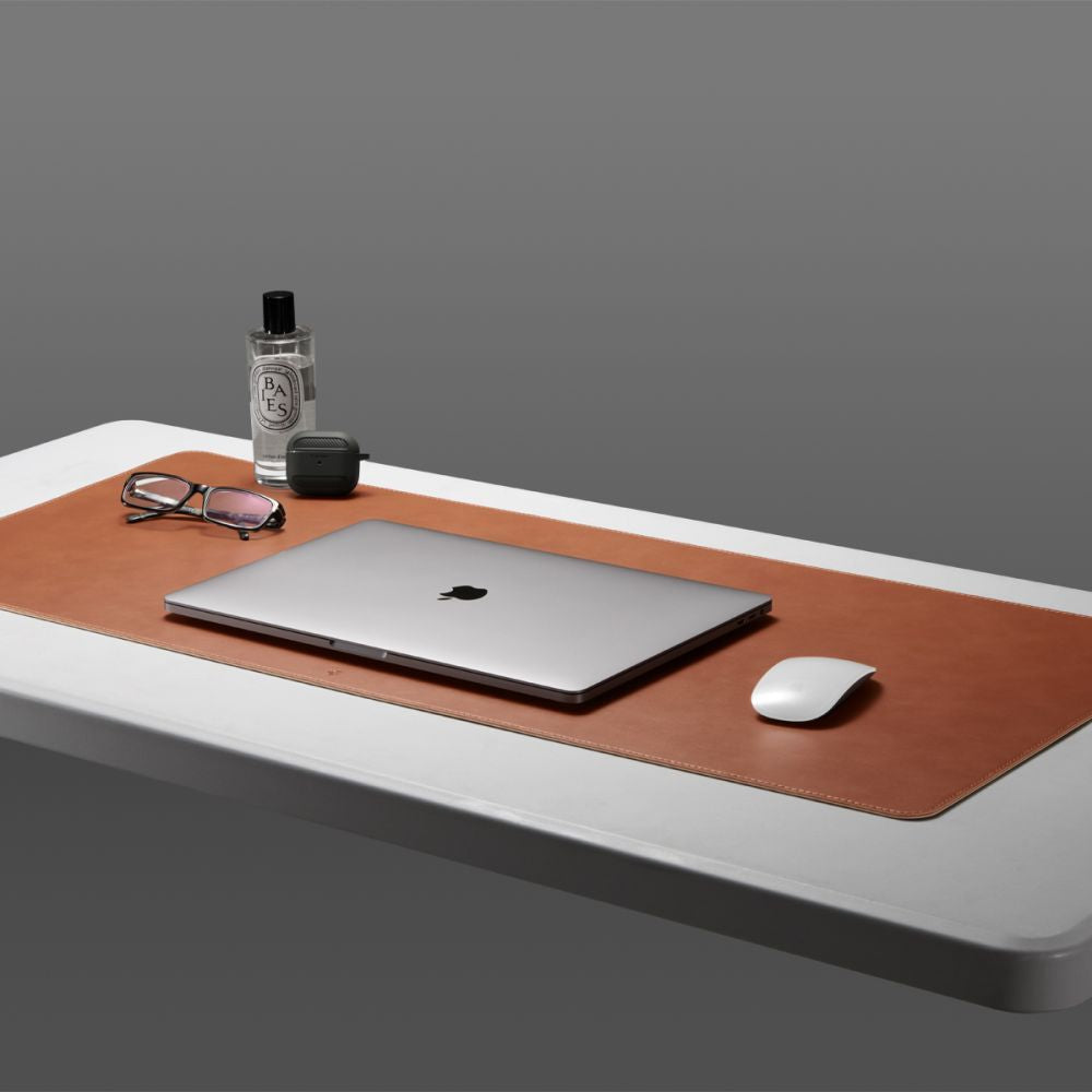 TAPPETINO PER MOUSE SPIGEN LD302 DESK PAD BROWN